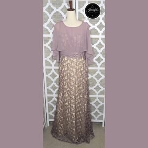 JJ's House NWT Dusk Lace with Scoop Neck Chiffon Cape Floor Length Gown 12